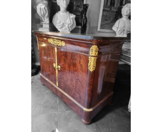 Elegantissima credenza impero