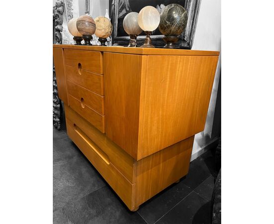 Comò/credenza di Giovanni Michelucci