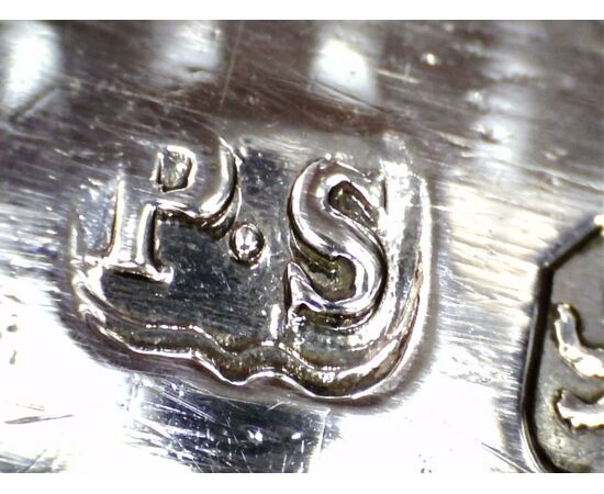 Legumiera in argento sterling Giorgio III, coperchio e manico, Paul Storr, Londra, 1799