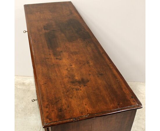 Antica credenza in noce - epoca '700