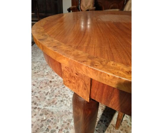 Tavolo ovale allungabile francese di inizio 1900 stile Luigi XVI in legno di ciliegio e olmo 