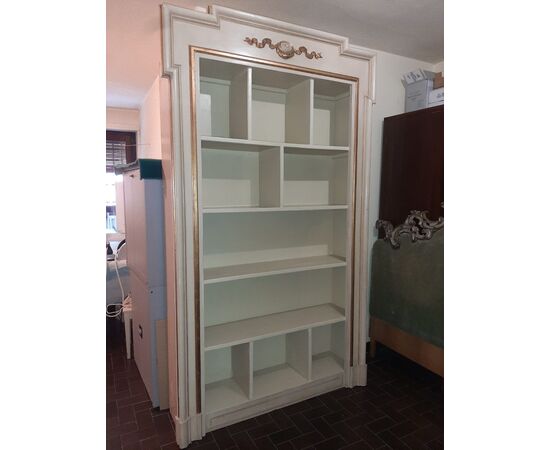 Libreria laccata