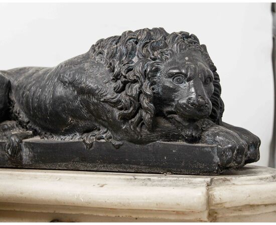 Da Antonio Canova (Possagno, 1º novembre 1757 – Venezia, 13 ottobre 1822), Leone vigilante e Leone dormiente