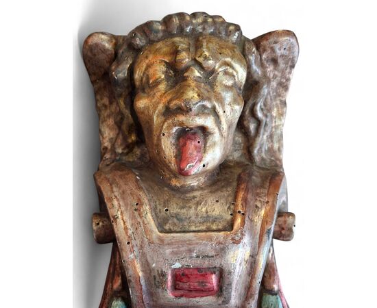 Coppia di sculture a lesena in legno