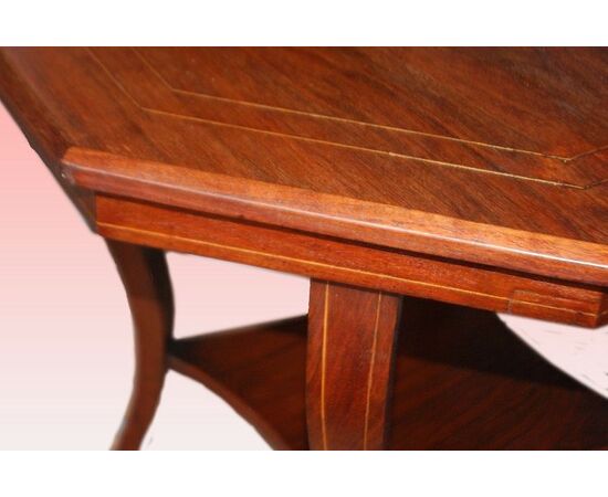 Tavolino ottagonale inglese stile Vittoriano del 1800 in legno di noce con intarsio