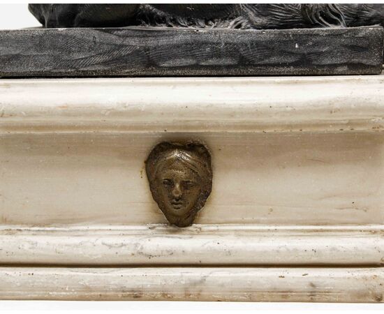 Da Antonio Canova (Possagno, 1º novembre 1757 – Venezia, 13 ottobre 1822), Leone vigilante e Leone dormiente