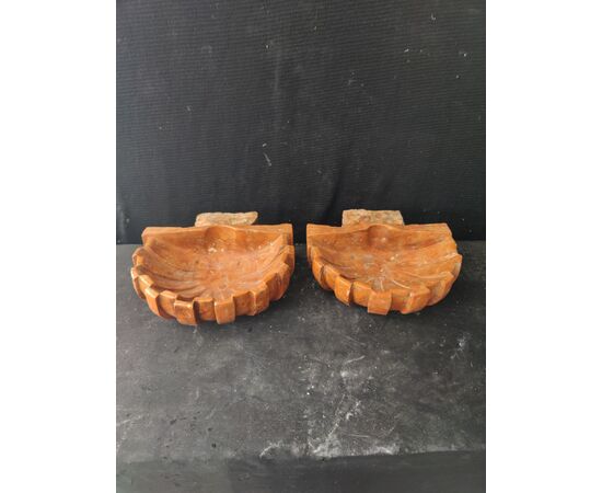 Deliziosa coppia di acquasantiere in marmo rosso di Verona - 25 x 25 cm