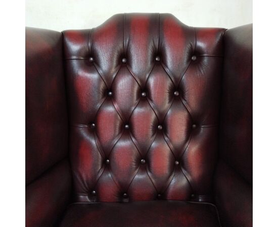 Coppia di poltrone chesterfield Queen Anne nuova inglese originale in pelle rosso bordeaux anticato 