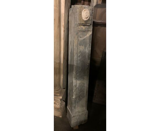 CHM886 - N. 3 Camini completi in marmo grigio, epoca '700, misure diverse