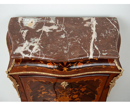 Secretaire Napoleone III Francese in legni esotici pregiati con applicazioni in bronzo dorato. Periodo XIX secolo.