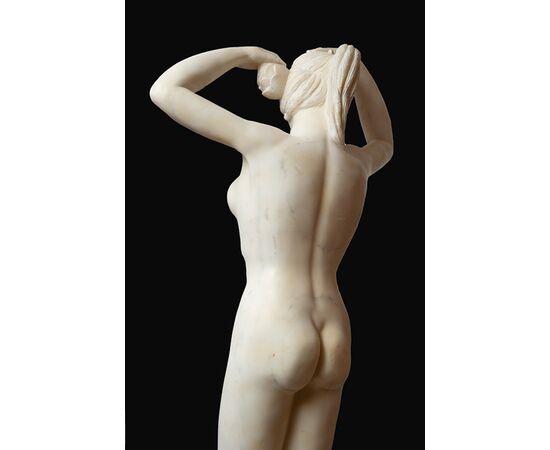 Scultura antica in marmo bianco statuario altezza 148cm. Roma XIX secolo.