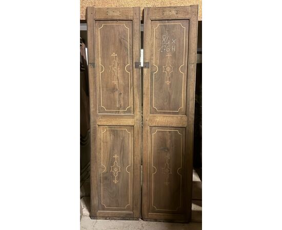 PAN429 - Coppia di ante in legno, epoca '700, misure cm L 84 x H 176