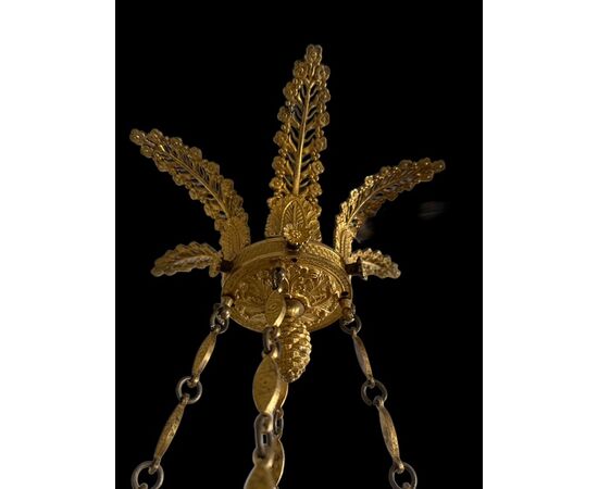 Lampadario in bronzo dorato