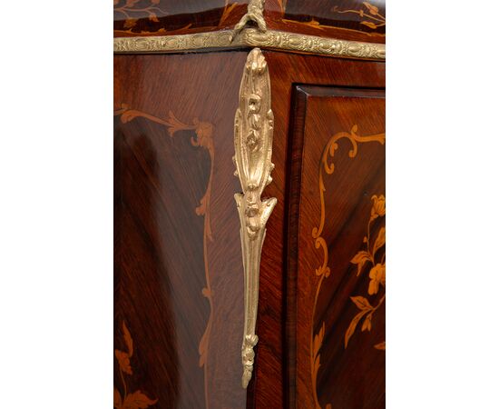 Secretaire Napoleone III Francese in legni esotici pregiati con applicazioni in bronzo dorato. Periodo XIX secolo.