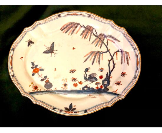 Majolica plate with ostrich decoration. Felice Clerici manufacture. Milan.     