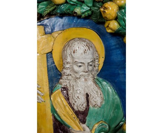 Santi Buglioni, tondo in terracotta raffigurante "Sant'Andrea entro una corona di frutti e fiori"