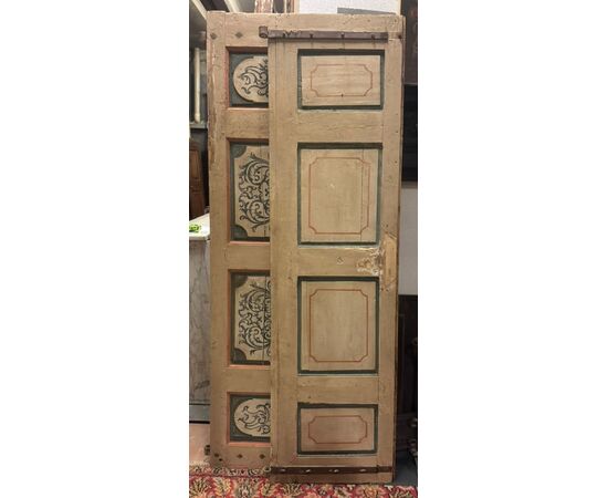 PTL702 - Porta in legno laccato con pannelli dipinti, epoca '700, misure cm L 122 x H 217