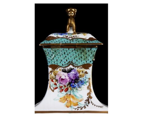 Vaso con coperchio in porcellana Limoges bianca e verde