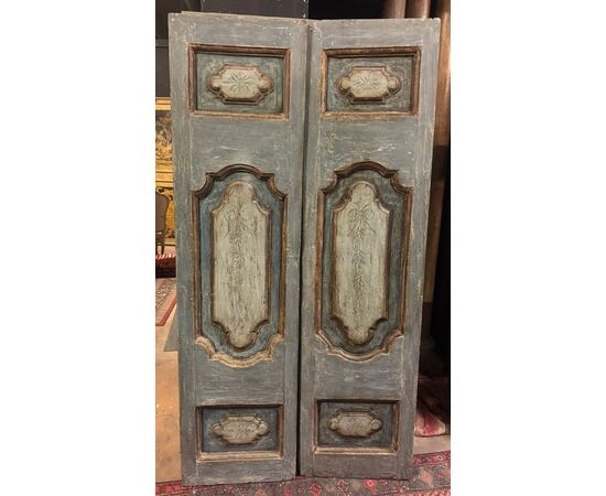 PTL700 - Antica porta laccata con pannelli dipinti, epoca '700, misure cm L 110 x H 211 x P 6