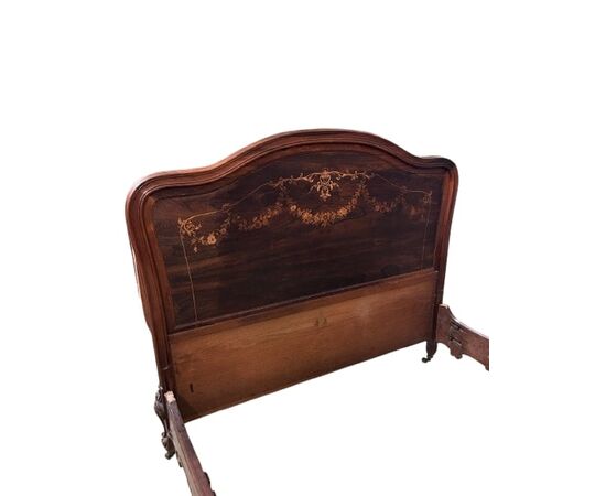 Letto Francese del 1800 Stile Luigi XV in Legno di Palissandro Riccamente Intarsiato