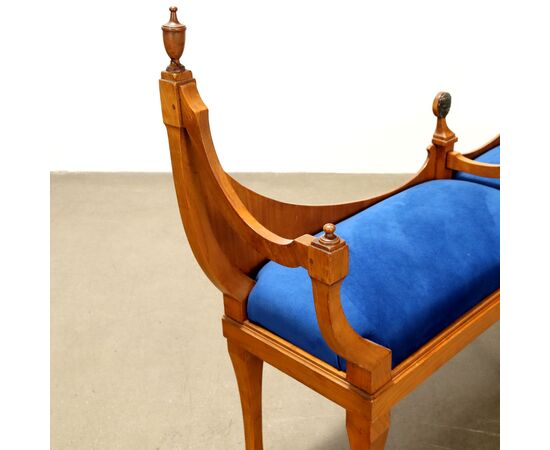 Coppia di Panchette in Stile Biedermeier Austria Prima Metà XX Secolo