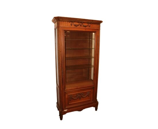 Vetrina Stile Luigi XVI in Legno di Noce di inizio 1900 con Intagli
