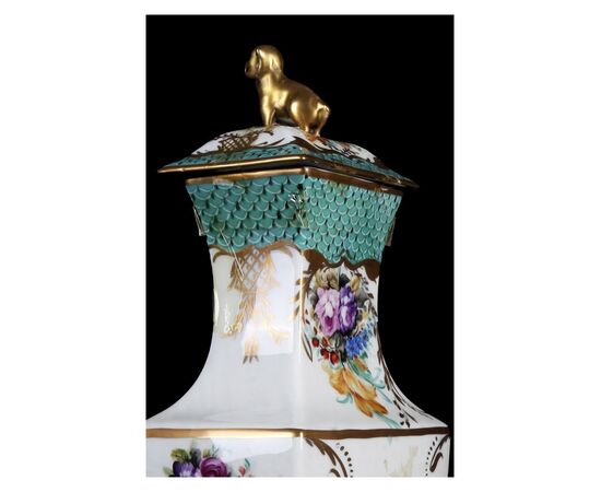 Vaso con coperchio in porcellana Limoges bianca e verde