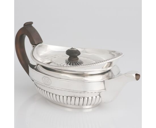 Teiera in argento sterling Giorgio III, Paul Storr, Londra, 1810
