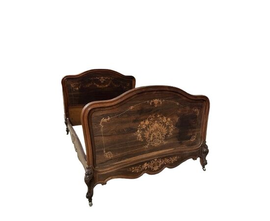 Letto Francese del 1800 Stile Luigi XV in Legno di Palissandro Riccamente Intarsiato