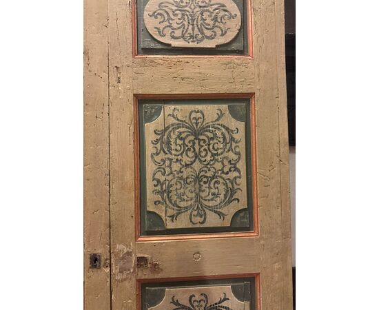 PTL702 - Porta in legno laccato con pannelli dipinti, epoca '700, misure cm L 122 x H 217