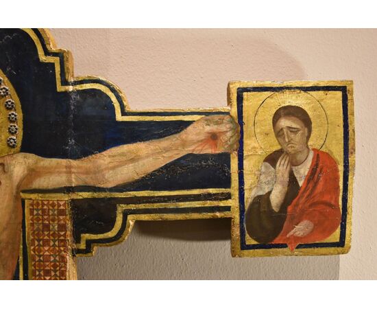 Antico crocifisso con Dio Padre, la Vergine e San Giovanni