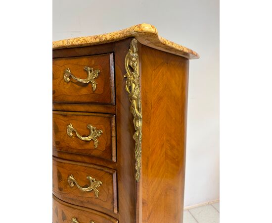 SETTIMANALE SAGOMATO INTARSIATO EPOCA 800. NAPOLEONE III RESTAURATO