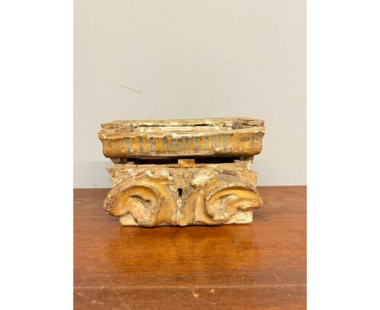 Antico elemosiniere in legno dipinto, XVIII sec, 24x11x15 cm