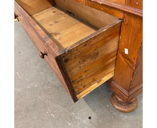 Antico armadio stipo guardaroba toscano in pino XIX sec . Mis h 210 L 132 prof cm 49 . Da restaurare 