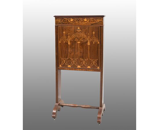 Secrétaire antico Carlo X Francese in legno esotico pregiato con innesti di intarsio in acero. Periodo XIX secolo.