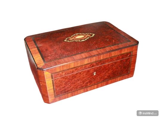 Scatola in Legno Porta Gioie Stile Napoleone III in radica con intarsi