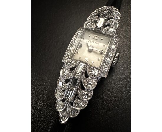 Orologio  in  Platino  con  Diamanti  2  ct.