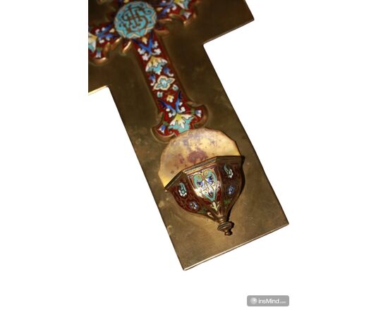 Crocifisso in metallo Cloisonne con acquasantiera 1900