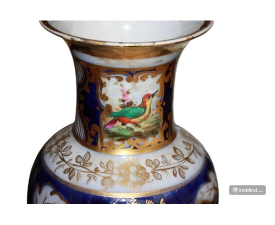 Vaso Francese in Porcellana del 1800 Decorato a motivo Floreale