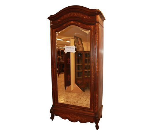 Armadio Francese Stile Luigi XV riccamente Intarsiato XIX secolo