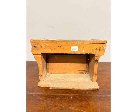 Antico elemosiniere in legno dipinto, XVIII sec, 24x11x15 cm