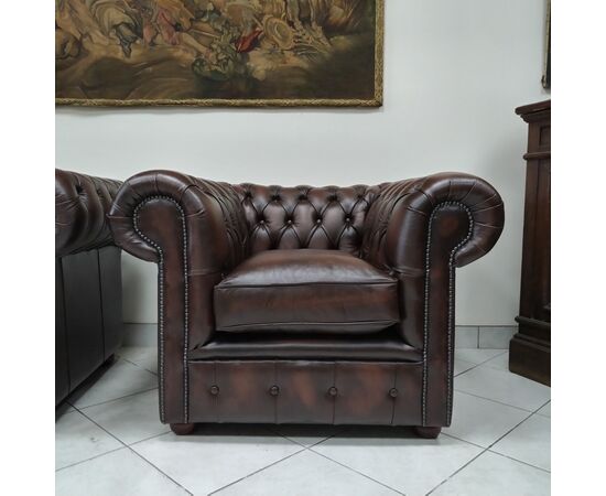 Coppia di poltrone chesterfield club in pelle marrone inglese originale nuova 