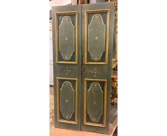 PTL704 - Porta laccata e dipinta con fiori, epoca '700, misure cm L 95 x H 203