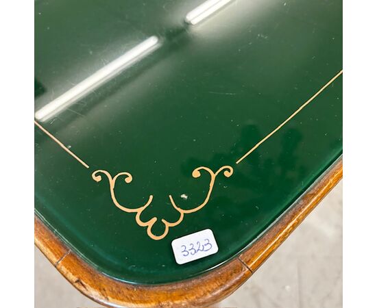 Tavolo modernariato anni 60 con piano in vetro verde dipinto . Restaurato. Mis 178 x 86 h 80 