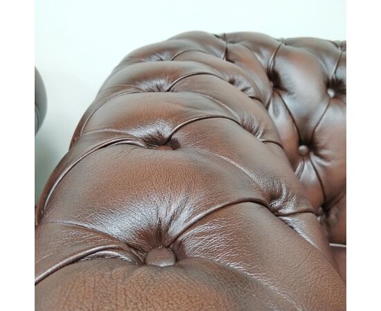 Coppia di poltrone chesterfield club in pelle marrone inglese originale nuova 