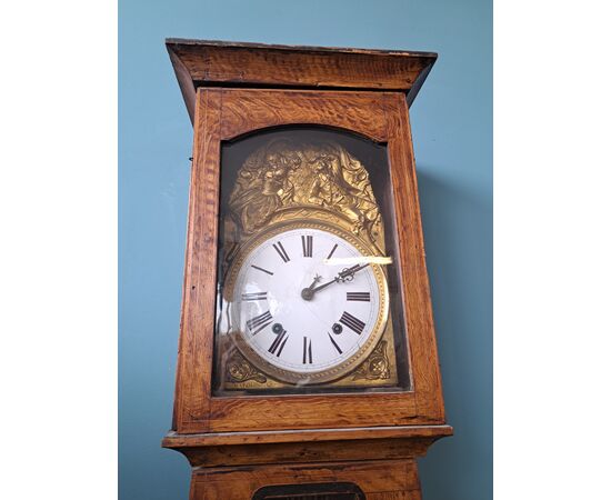 Orologio a pendolo laccato dell'Ottocento