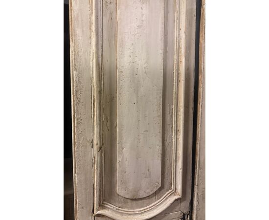 PTS893 - N. 2 Porte laccate bifacciali, epoca '700, misure cm L 100 x H 212