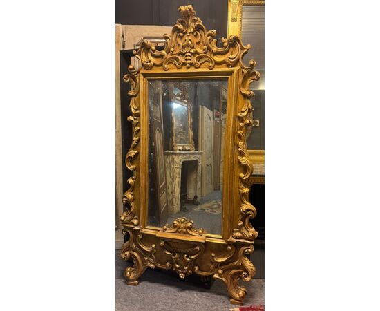 SPECC557 - Specchiera dorata scolpita a volute, epoca '800, misure cm L 115 x H 215