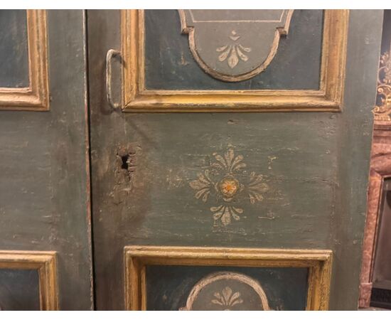 PTL704 - Porta laccata e dipinta con fiori, epoca '700, misure cm L 95 x H 203