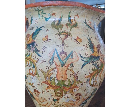 Vaso in terracotta dipinto dell'Ottocento